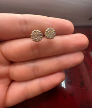 Load image into Gallery viewer, Yellow Gold Flower shaped Earrings with Round Diamond