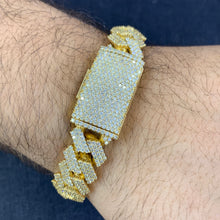 Load image into Gallery viewer, 14k Gold 16.7mm Diamond Edge Cuban Link Bracelet (VS/SI clarity diamonds)