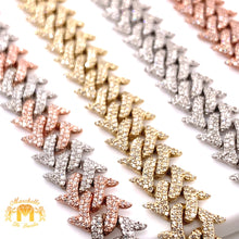 Load image into Gallery viewer, Gold and Diamond Thorn Bracelet with Round Diamond (9.7mm, box clasp)