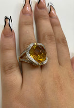 Load image into Gallery viewer, Ladies` Yellow Gold Diamond Ring