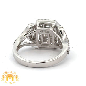 VVS/vs high clarity of diamonds set in a 18k White Gold Ladies` Ring with Round and Baguette Diamonds