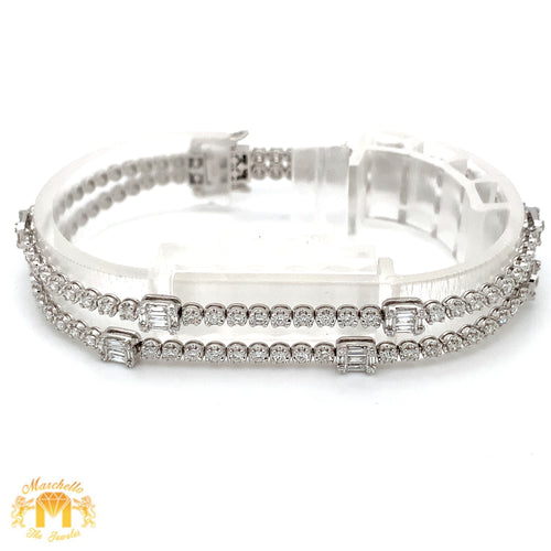 VVS/vs EF color high clarity diamonds set in a 18k Gold Tennis Ladies`Bracelet with Baguette and Round Diamonds