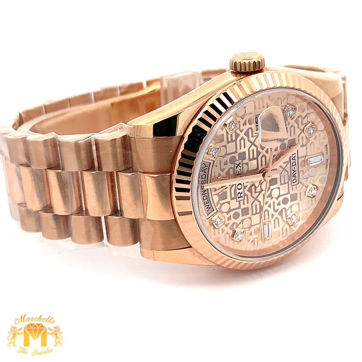 Full Factory 36mm 18k gold Rolex Day-Date Watch (diamond dial, engraved model)