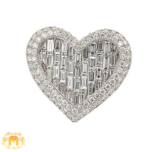 VVS/vs high clarity diamonds set in a White Gold Heart Ring with Natural Emerald cut and Round Diamonds