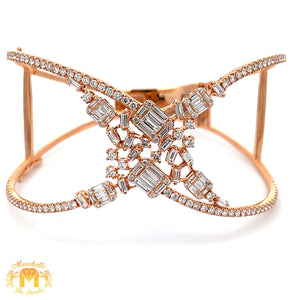 VVS/vs high clarity diamonds set in a 18k Gold Jasimine Bangle Bracelet with Baguette and Round Diamonds