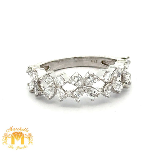 VVS/vs high clarity Diamonds set in a 18k White Gold Ladies` Flower Ring with Pear Diamonds