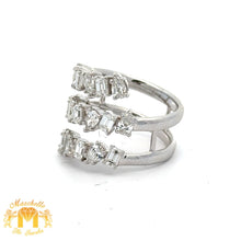 Load image into Gallery viewer, VVS/vs high clarity of diamonds set in a 18k white gold Ladies` Fancy Ring