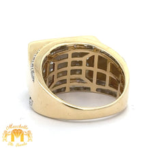 Load image into Gallery viewer, 14k Yellow Gold and Diamond Men`s Ring with Round Diamonds