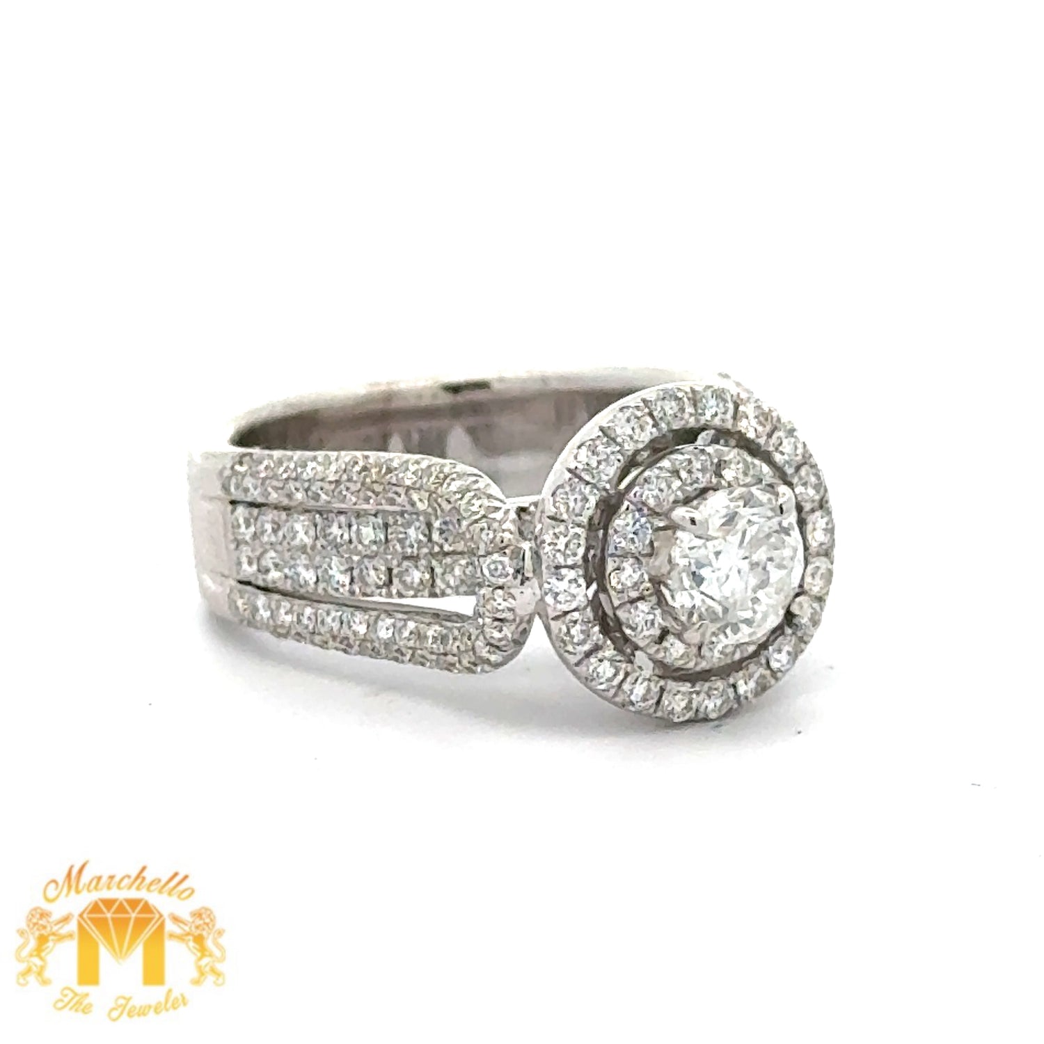 18k White Gold and Diamond Engagement Ring with Round Diamond