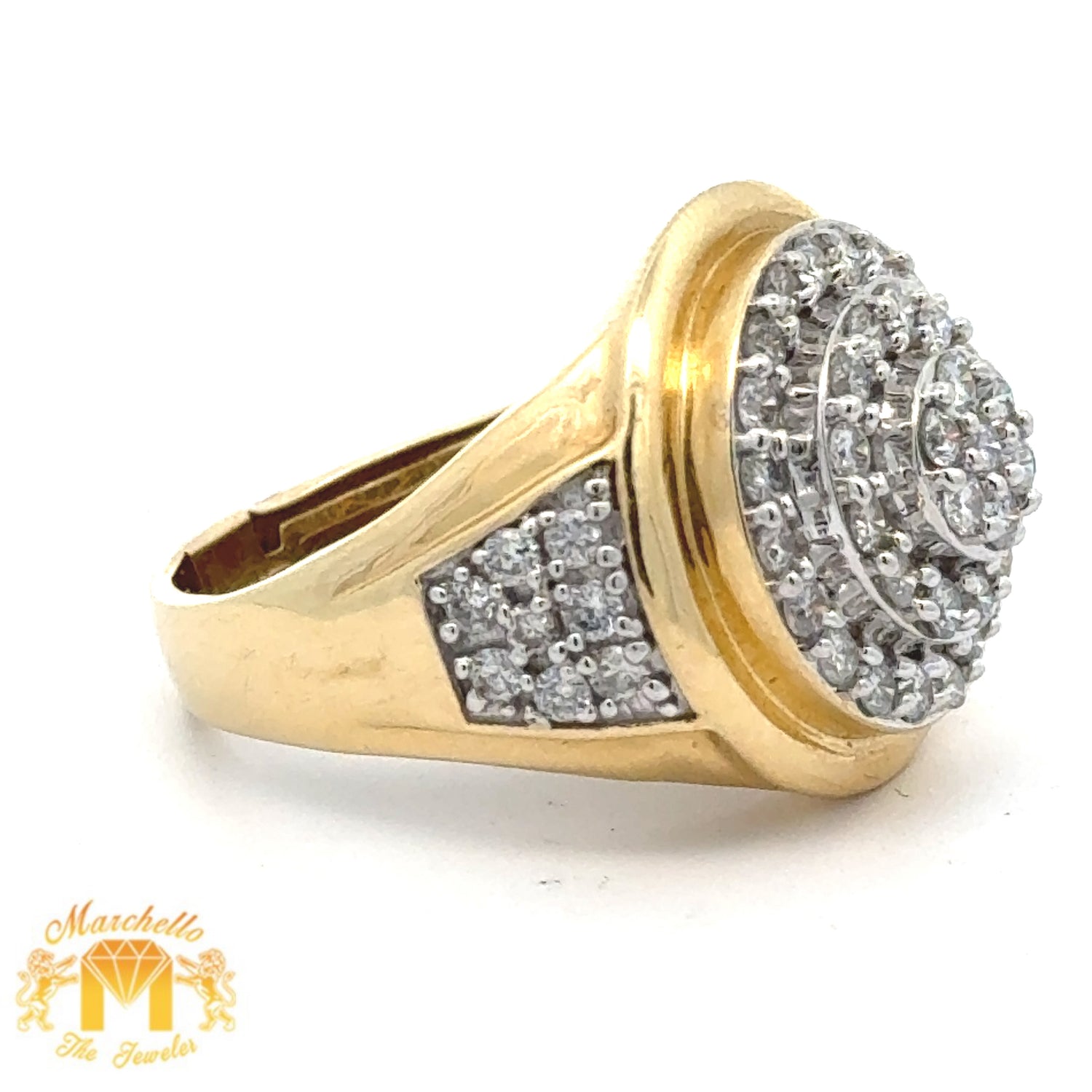14k Yellow Gold and Diamond Men`s Ring with Round Diamonds