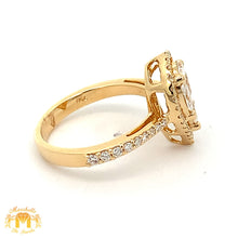 Load image into Gallery viewer, VVS/vs high clarity diamonds set in a 18k Gold Pear Shaped Diamond Ring (choose your color)