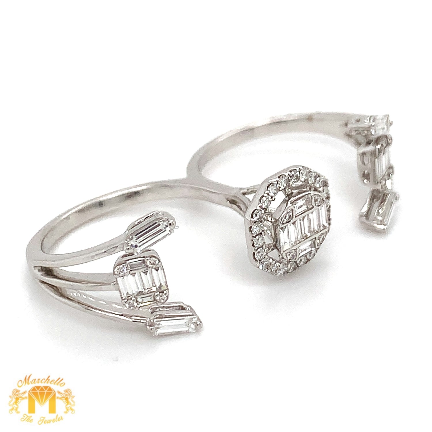 VVS/vs high clarity diamonds set in a 18k Gold Ladies' Two-Finger Ring (VVS diamonds)