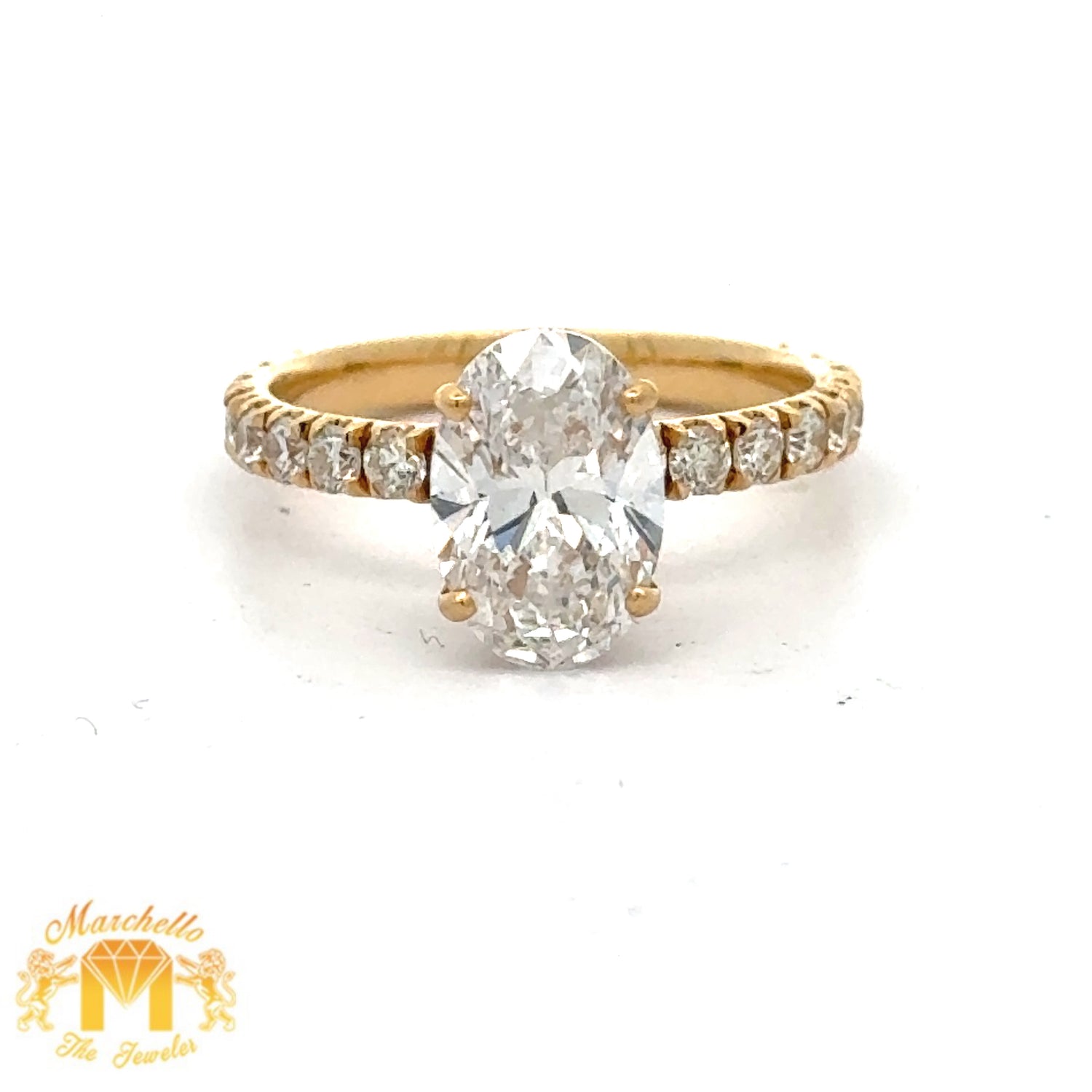 VVS1 & F color diamonds 18k Yellow Gold Oval shape Engagement Ring (GIA certified)