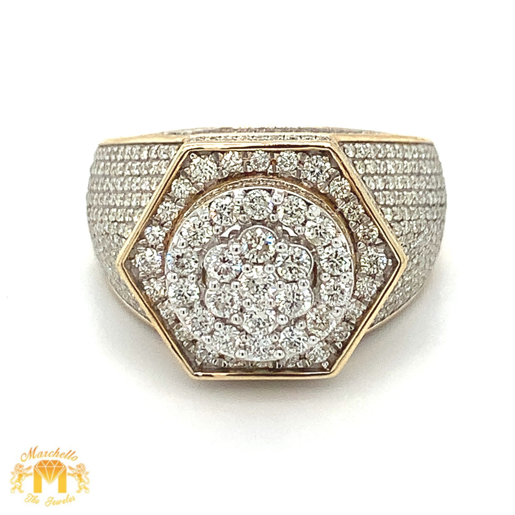 14k Gold Coctail Men`s Diamond Ring with Flower on top Circle shape