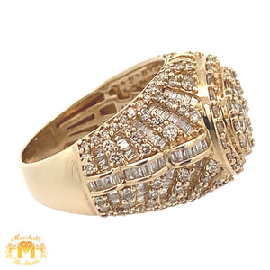 2.90ct diamonds 10k Yellow Gold Ring with Baguette and Round Diamonds