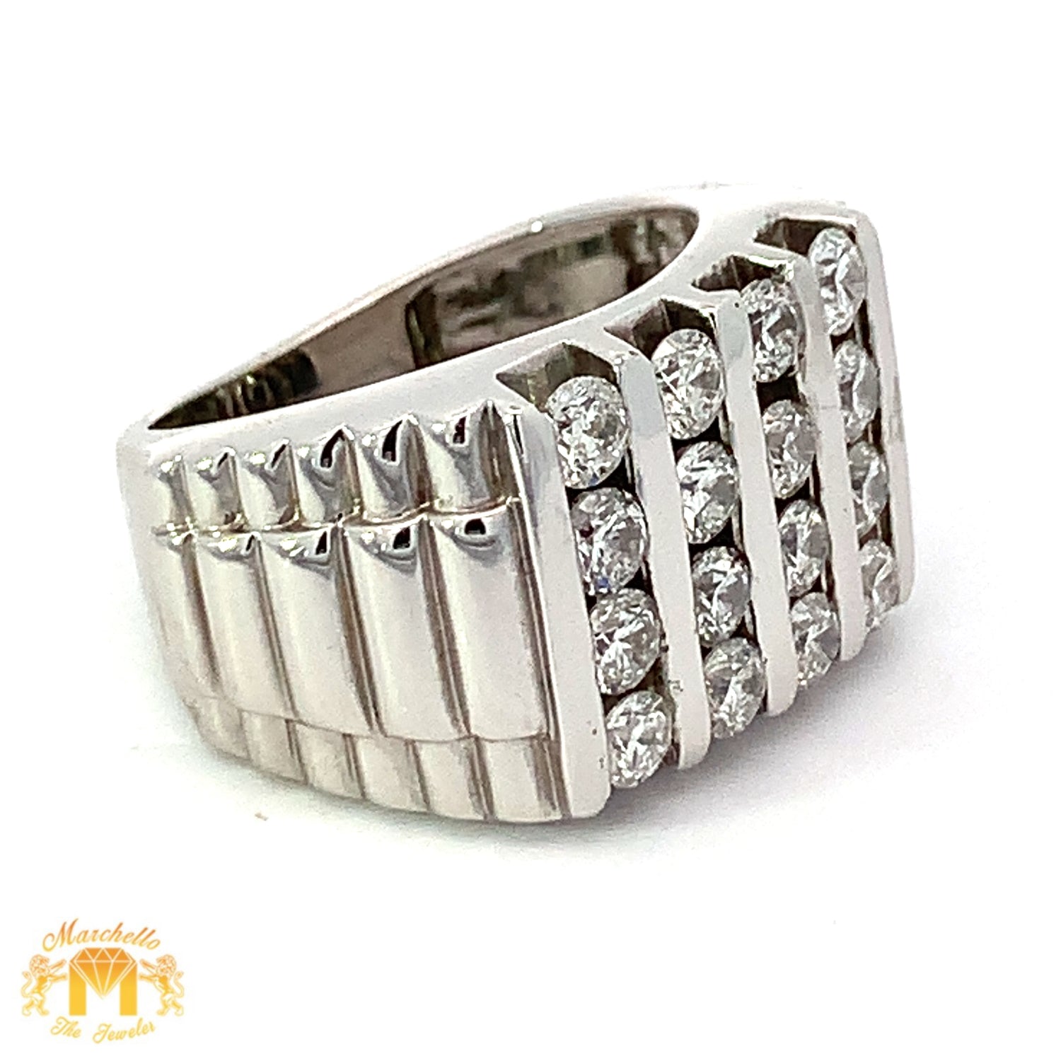 14k White Gold and Diamond Men`s Ring with Round Diamonds