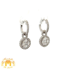VVS/vs high clarity of diamonds set in a 18k White Gold Earrings