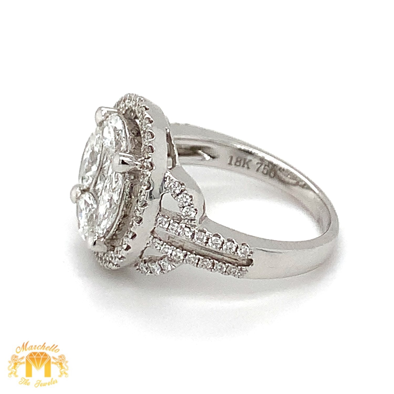 VVS/vs EF color high clarity diamonds set in a 18k Gold Round Shape Engagement Ring with Round Diamonds