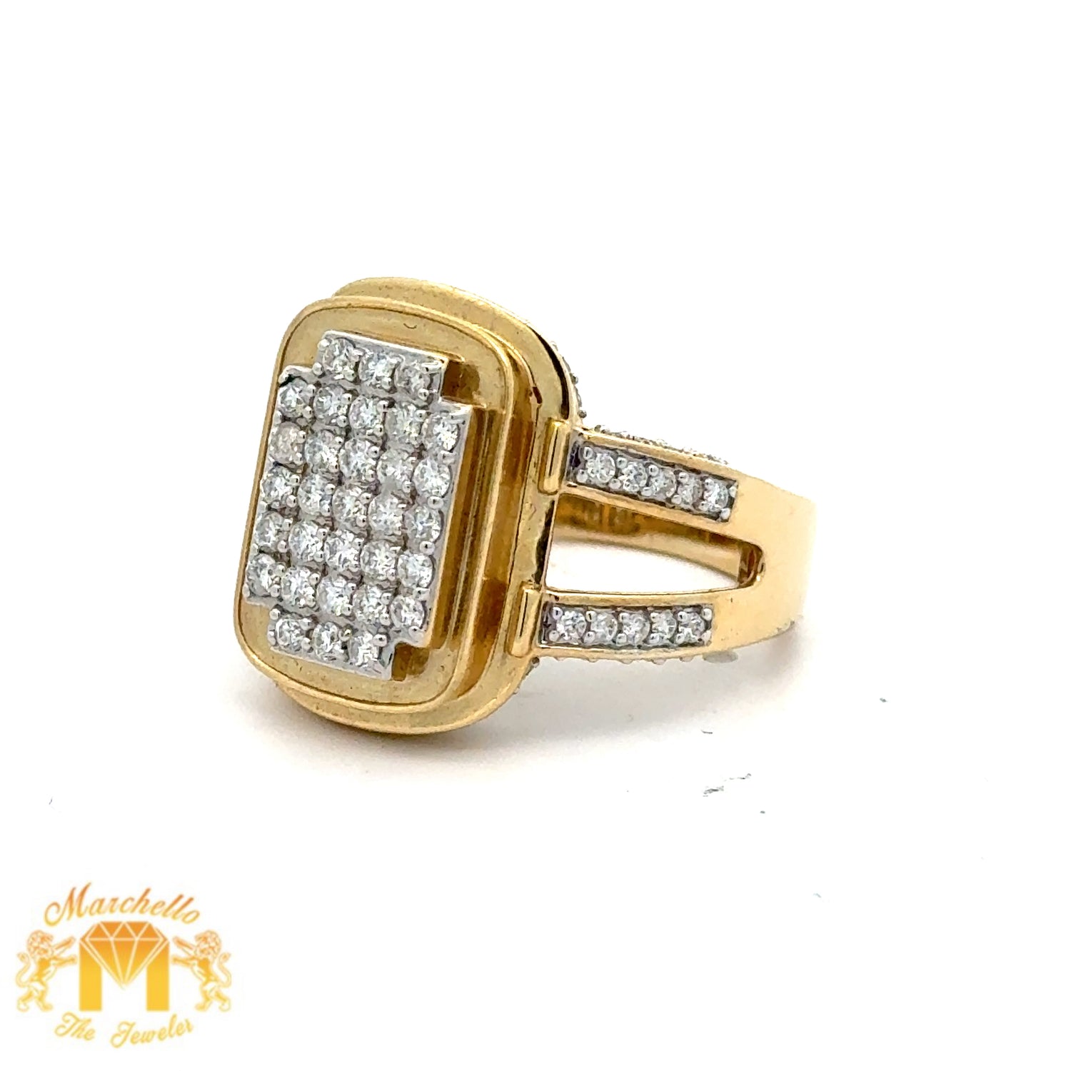 14k Yellow Gold and Diamond Men`s Ring with Round Diamonds