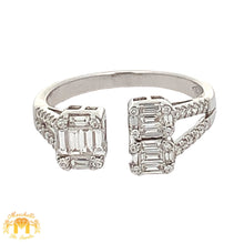 Load image into Gallery viewer, VVS/vs high clarity diamonds set in a 18k White Gold Ring with Emerald cut and Round Diamonds