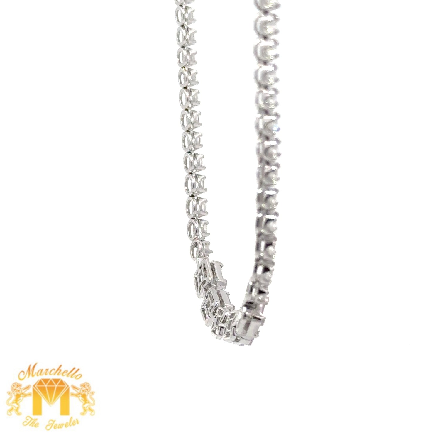 VVS/vs high clarity of diamonds set in a 18k White Gold Fancy Cushion Necklace