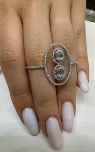 VVS/vs high clarity diamonds set in a 18k White Gold Ladies' Two-Finger Ring (VVS diamonds)