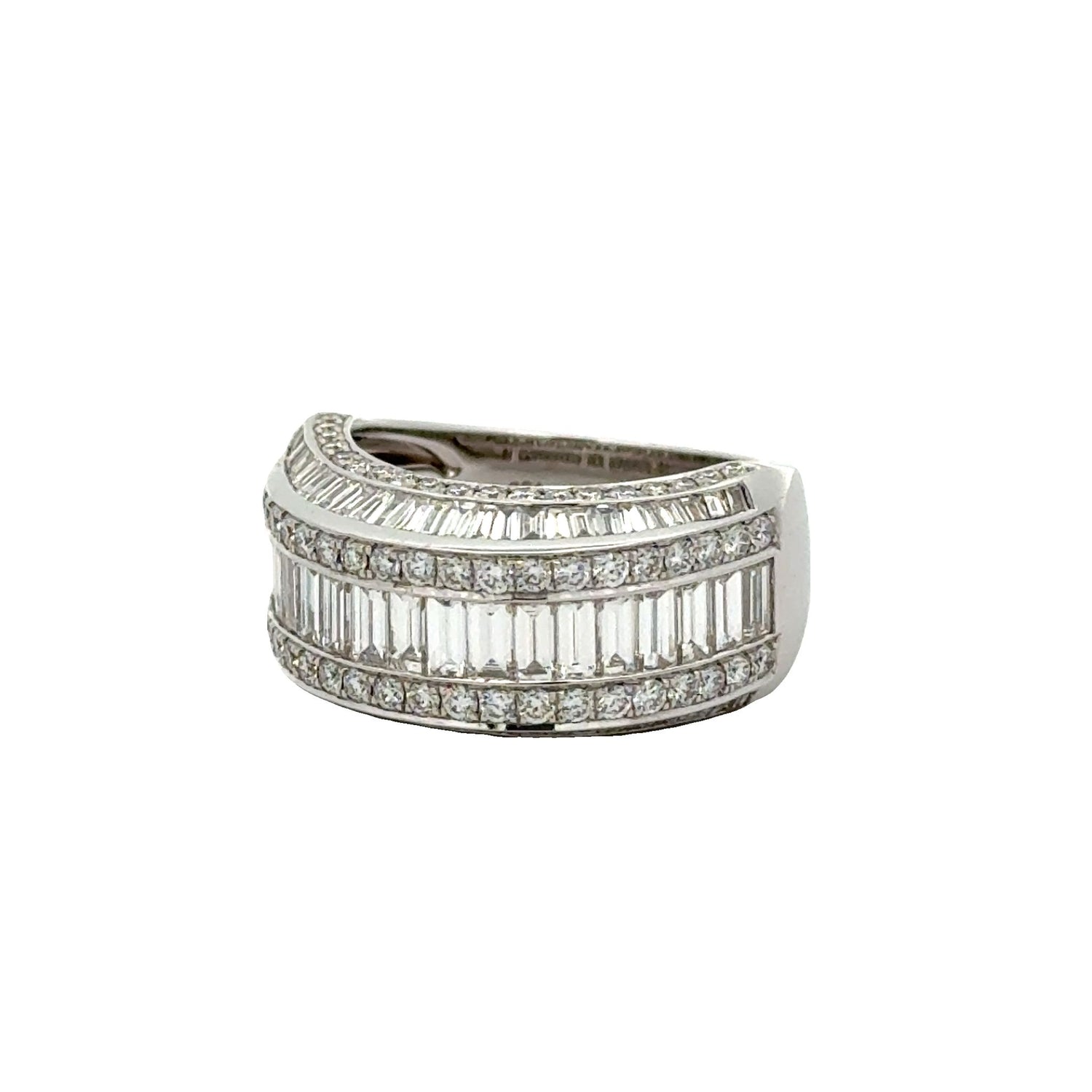VVS/vs high clarity diamonds set in a 18k Gold Eternity Band Ring with Baguette and Round Diamonds