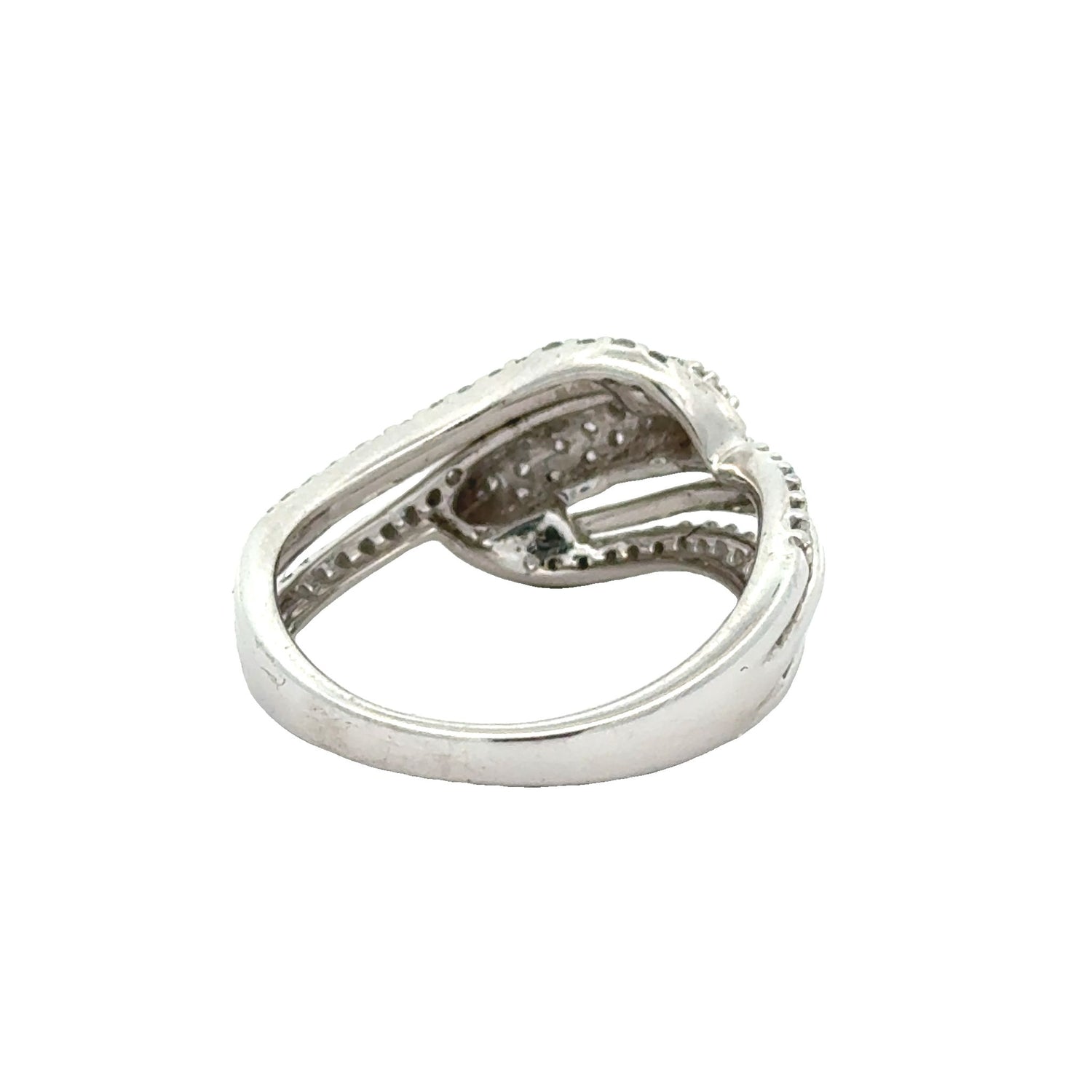 14k white gold and diamond Band with Round diamonds