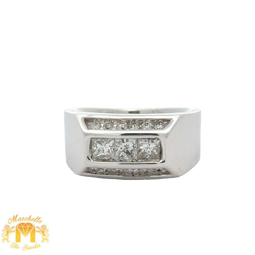 14k white gold and diamond Band with Round diamonds