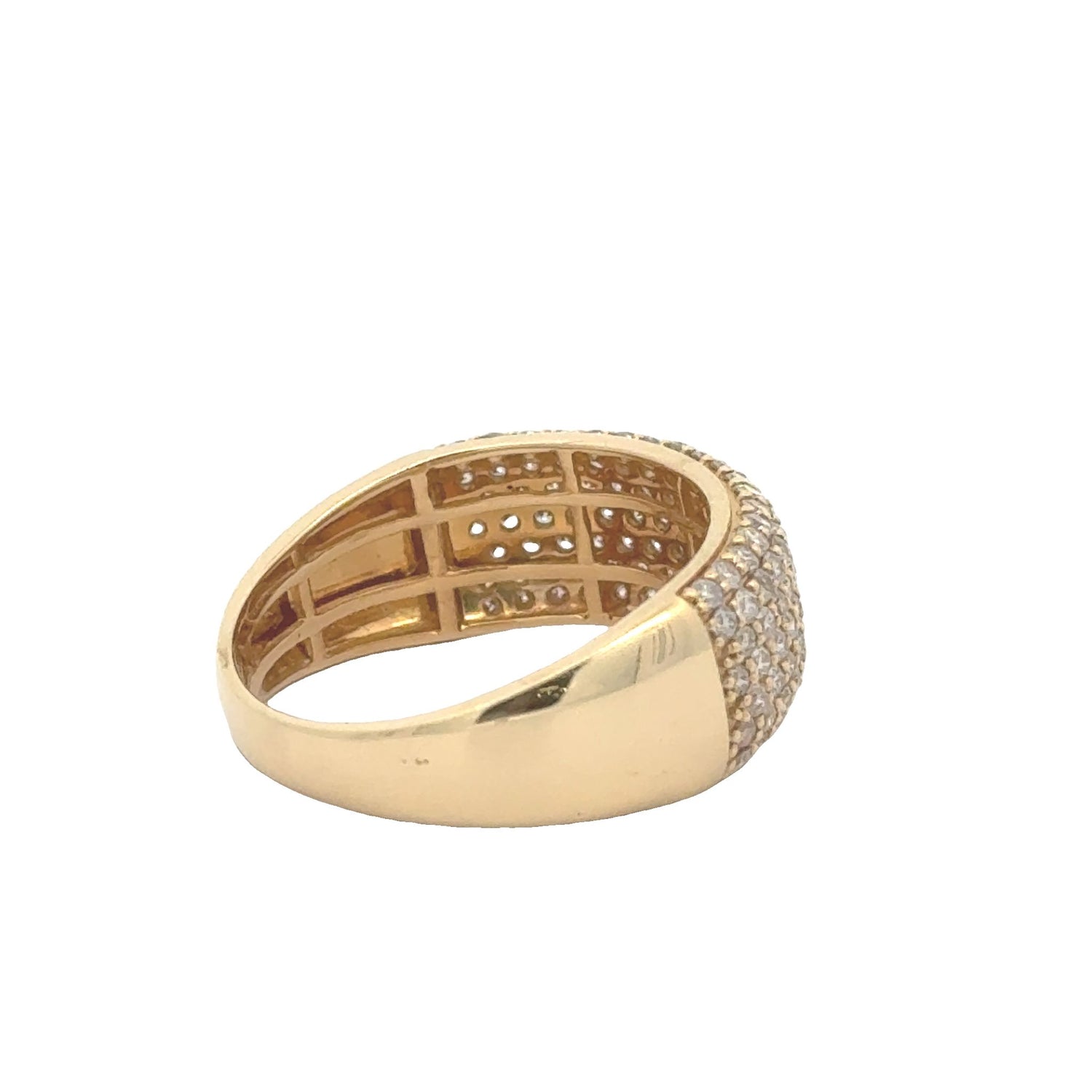 14k yellow gold and diamond Band with Round diamonds