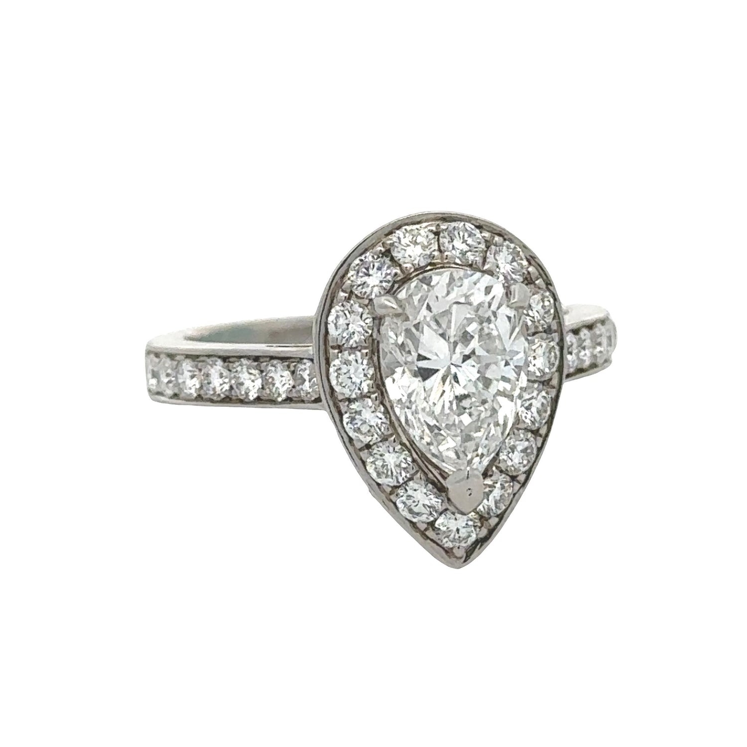 18k white gold and diamond Pear shape Engagement Ring