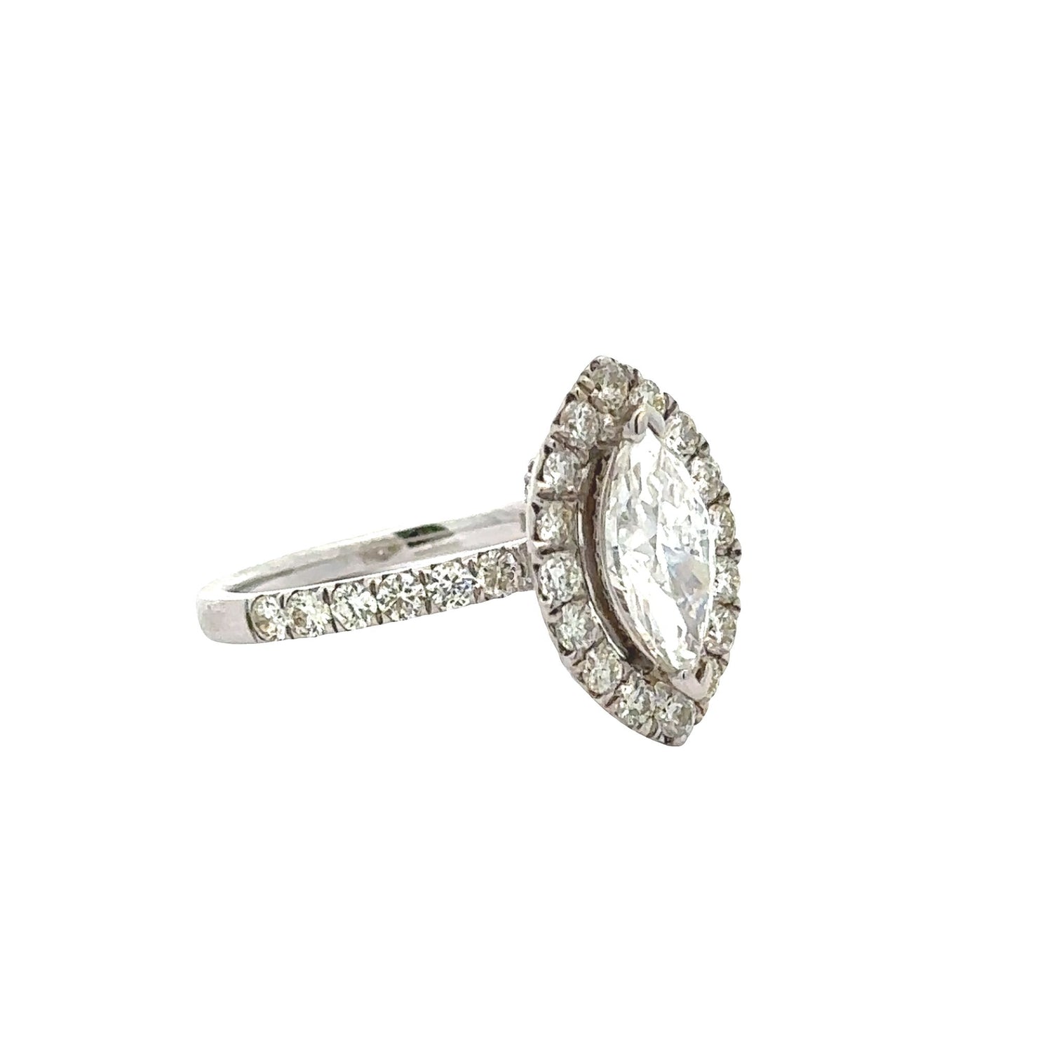 18k white gold and diamond Engagement Ring with marquise and round diamonds