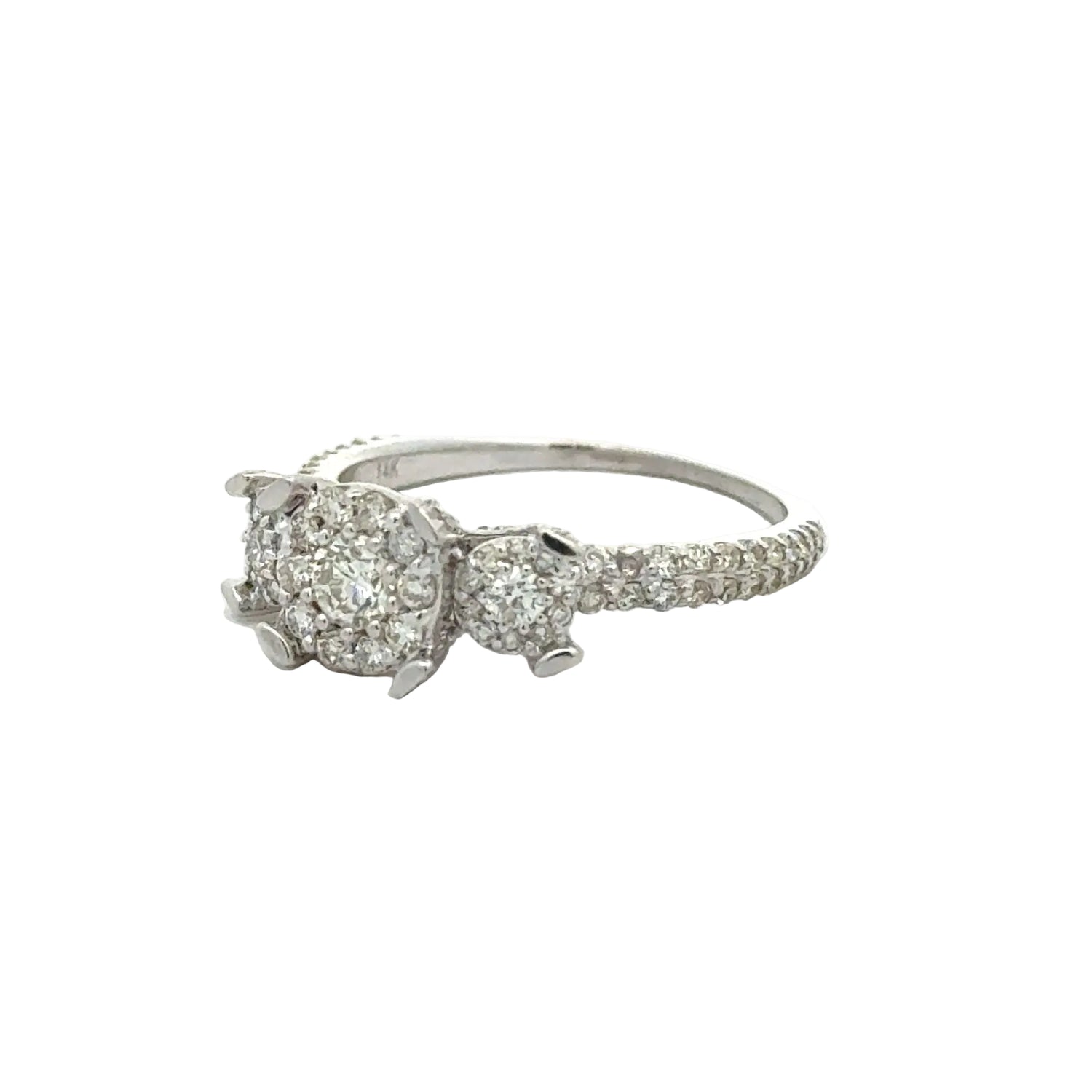 14k white gold and diamond Ladies` Ring
