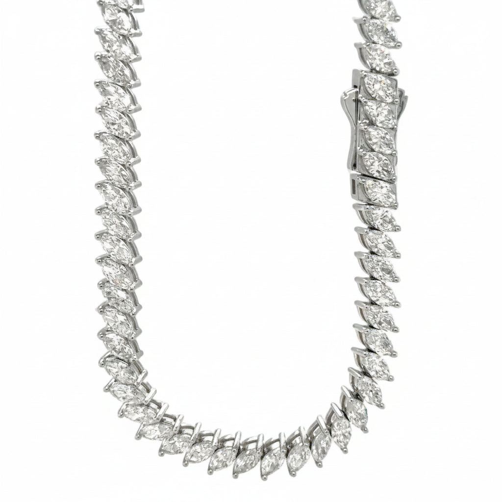 14k white gold and diamond Fancy Bracelet with marquise diamond