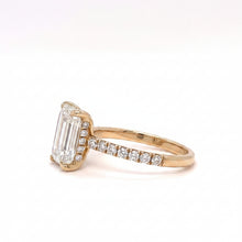 Load image into Gallery viewer, 14k yellow gold and diamonds ring
