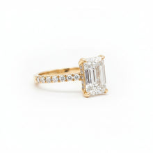Load image into Gallery viewer, 14k yellow gold and diamonds ring