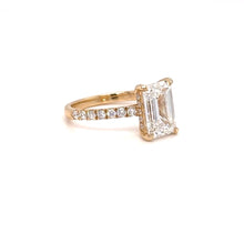 Load image into Gallery viewer, 14k yellow gold and diamonds ring