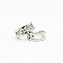 Load image into Gallery viewer, 18k white gold and natural diamonds earring.
