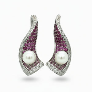 18k white gold and natural diamonds earring.