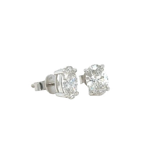14k white gold lab diamonds earring.