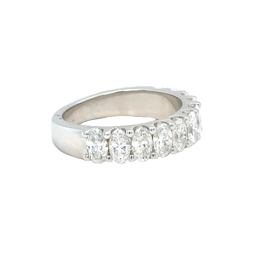 14k white gold and lab diamonds ring