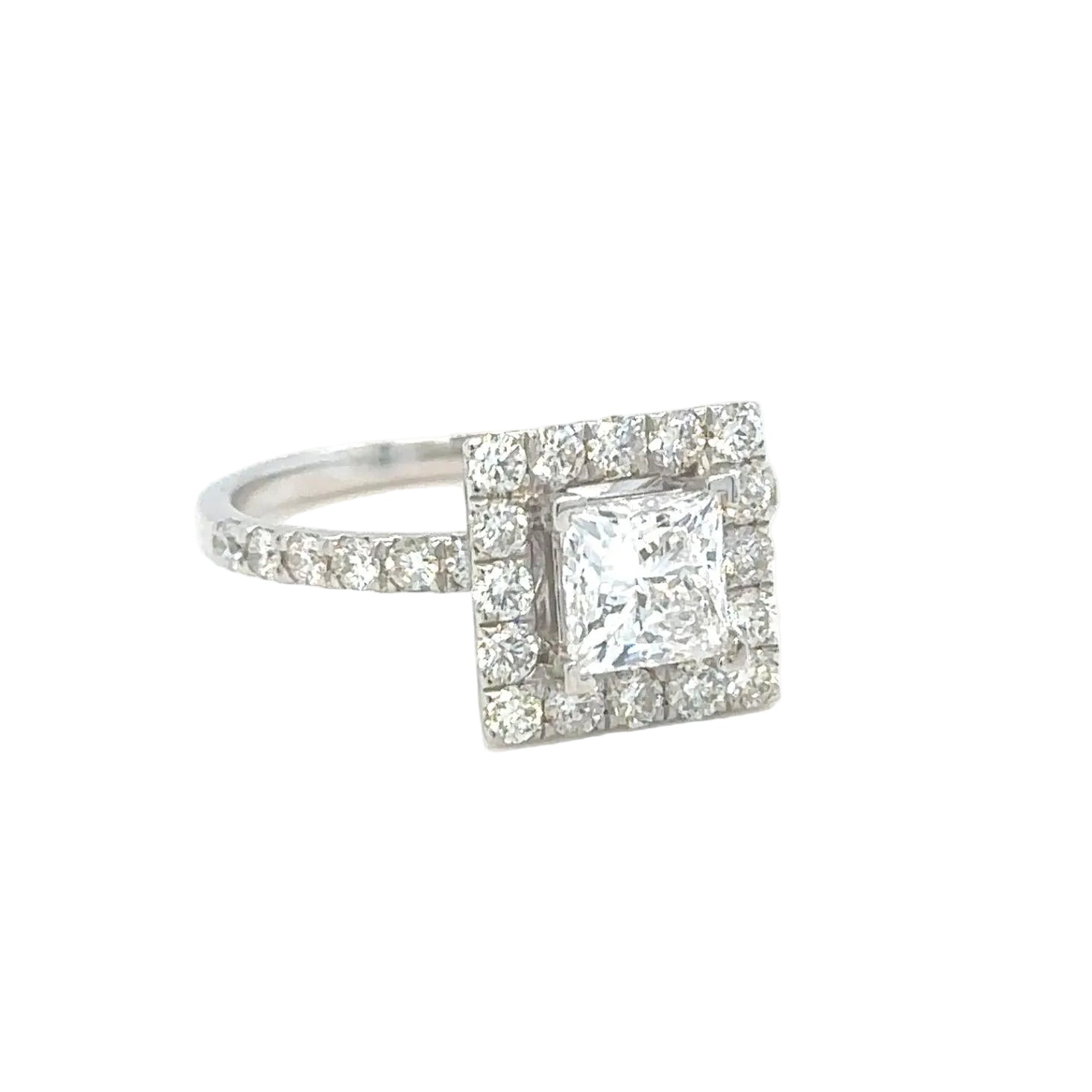 18k white gold and lab diamond engagement ring
