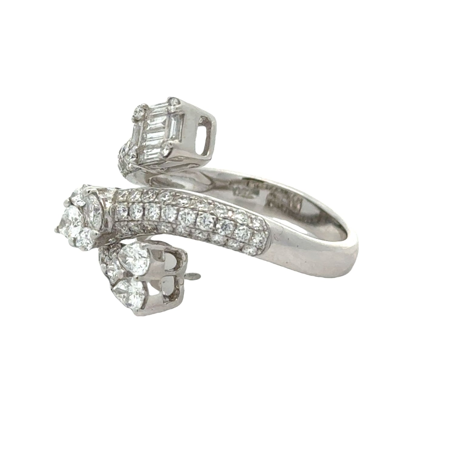VVS/vs high clarity diamonds set in a 18k white gold Ladies` Fancy Ring