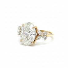 Load image into Gallery viewer, 14kt yellow gold and lab diamonds Engagement Ring