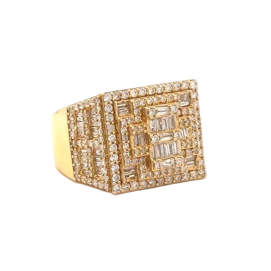 14k yellow gold and diamond Men`s Band