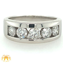 Load image into Gallery viewer, VVS/vs high clarity diamonds set in a 14k Gold Wedding Band (channel set, 5 big diamonds)