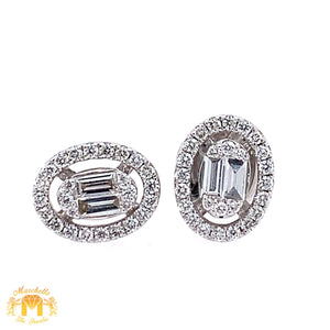18k White Gold and Diamonds Oval Earrings with a Halo