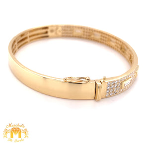 VVS/vs high clarity diamonds set in a 18k White Gold Bangle Bracelet with  Baguette and Round Diamond (VVS/VS diamonds)