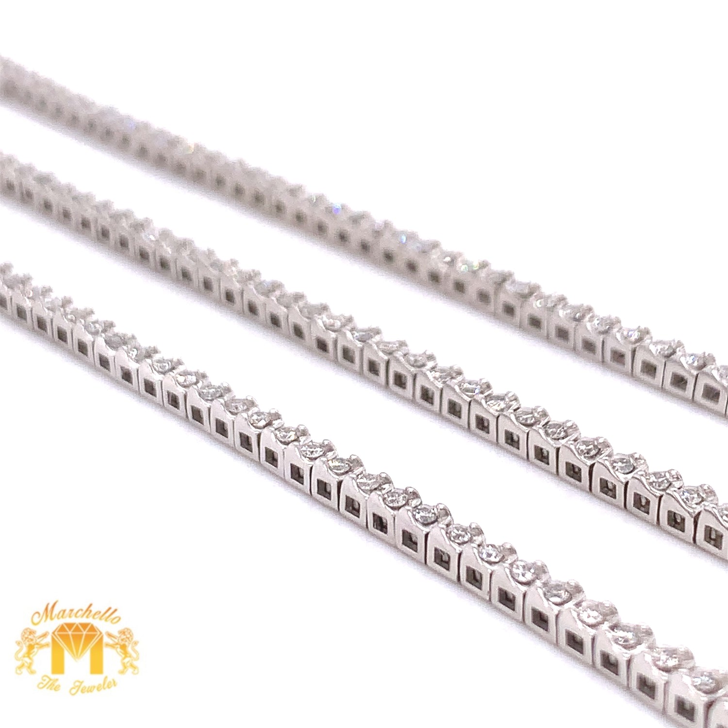 White Gold and Diamond Tennis Bracelet with Round Diamond (VS2 diamonds)