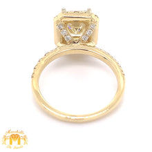 Load image into Gallery viewer, 18k Yellow Gold Engagement Ring with Emerald and Round Diamond (halo, 1.62ct center stone)